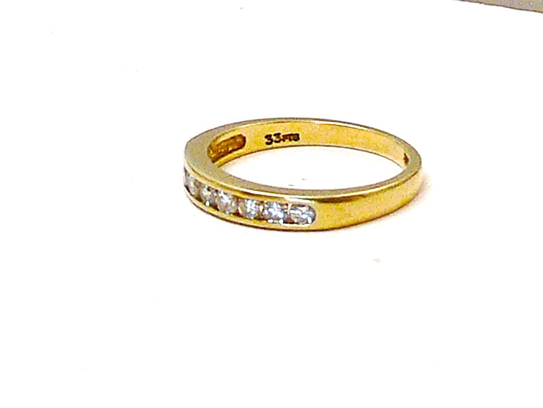 9ct Yellow Gold 8 Stone 33pts Diamond Eternity Ring